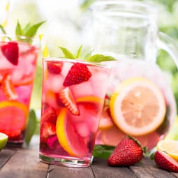 Auf einen spritzigen Sommerabend 